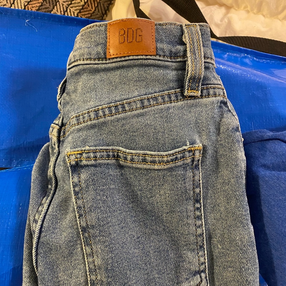 Hi-Rise Skinny Jeans Frayed Hem - Picture 6 of 6